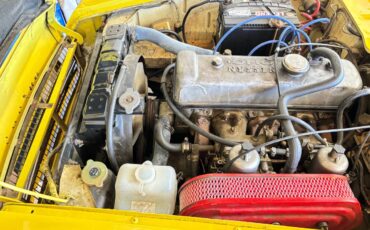 Datsun-1600-roadster-1969-yellow-6