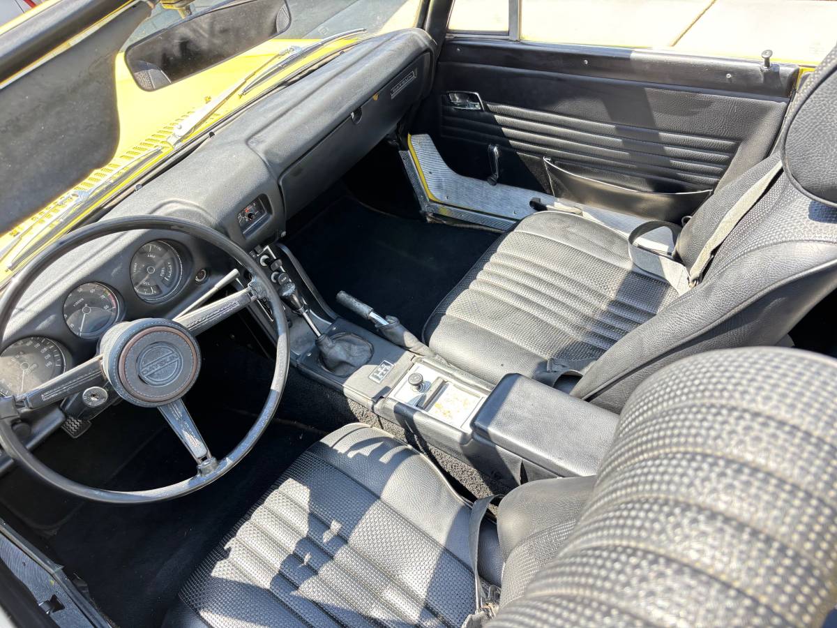 Datsun-1600-roadster-1969-yellow-9