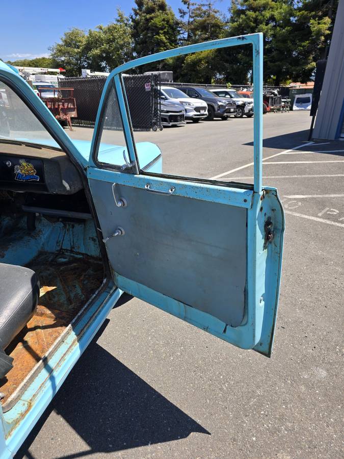 Datsun-1965-blue-16