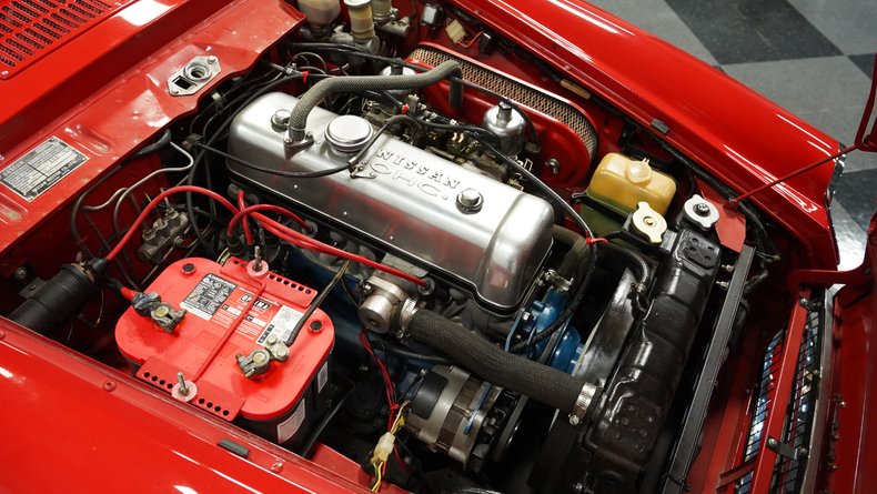 Datsun-2000-1969-Red-Black-11