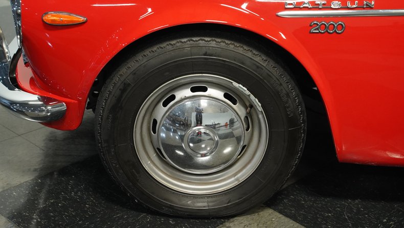Datsun-2000-1969-Red-Black-16