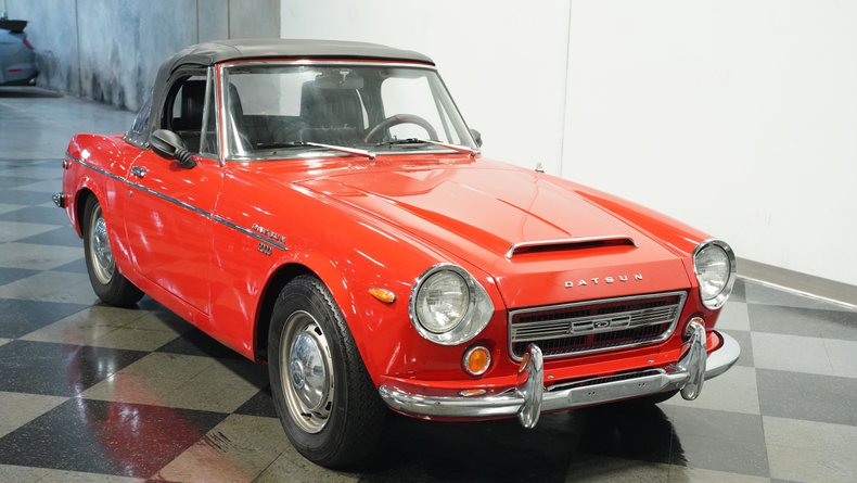 Datsun-2000-1969-Red-Black-25