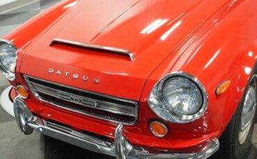 Datsun-2000-1969-Red-Black-28
