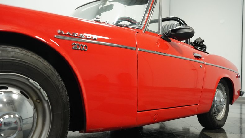 Datsun-2000-1969-Red-Black-29