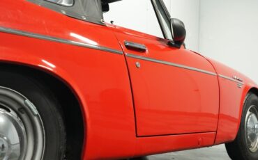 Datsun-2000-1969-Red-Black-35
