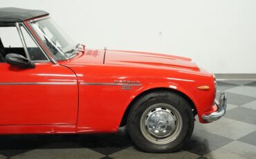 Datsun-2000-1969-Red-Black-37
