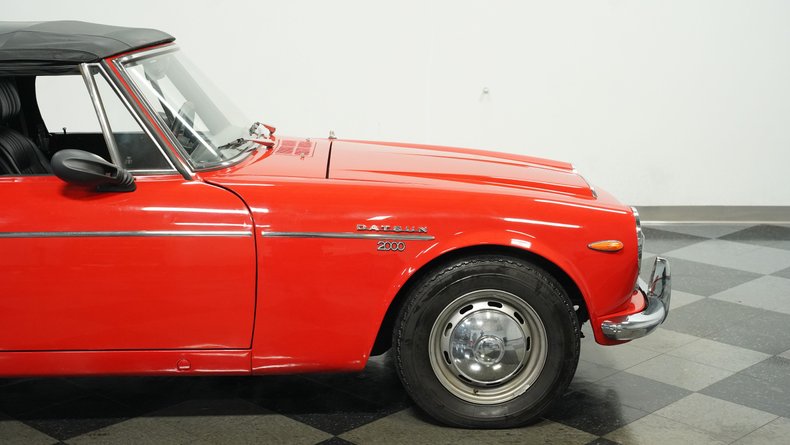 Datsun-2000-1969-Red-Black-37