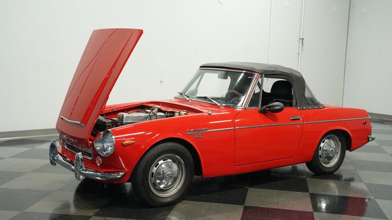 Datsun-2000-1969-Red-Black-39