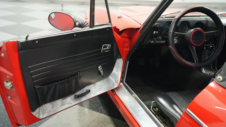 Datsun-2000-1969-Red-Black-42