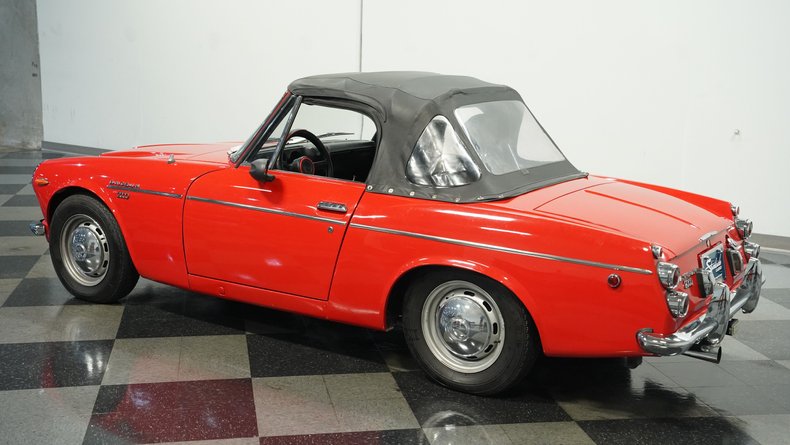 Datsun-2000-1969-Red-Black-5