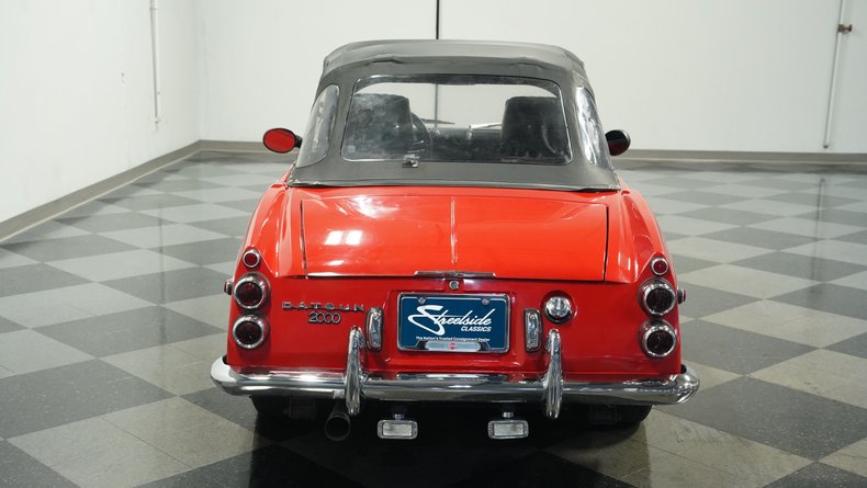 Datsun-2000-1969-Red-Black-6