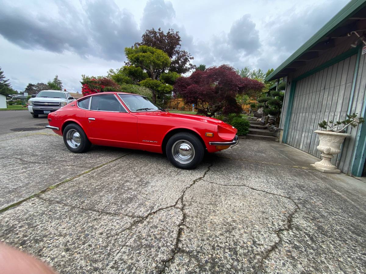 Datsun-240z-1970-red-2