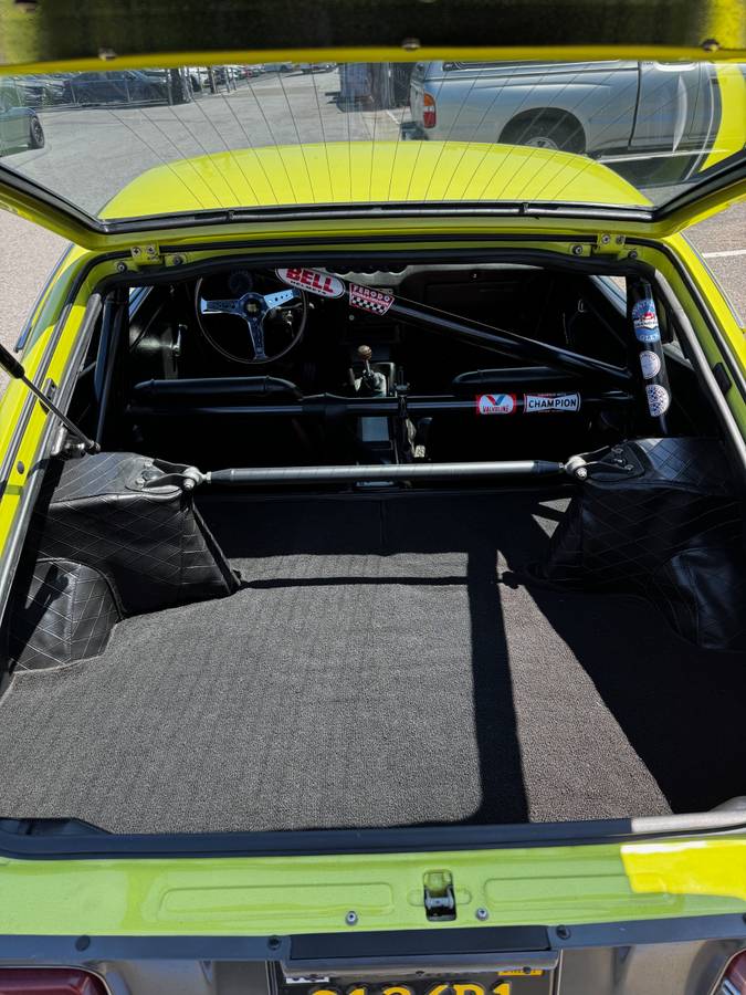 Datsun-240z-1971-yellow-12