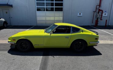 Datsun-240z-1971-yellow-19