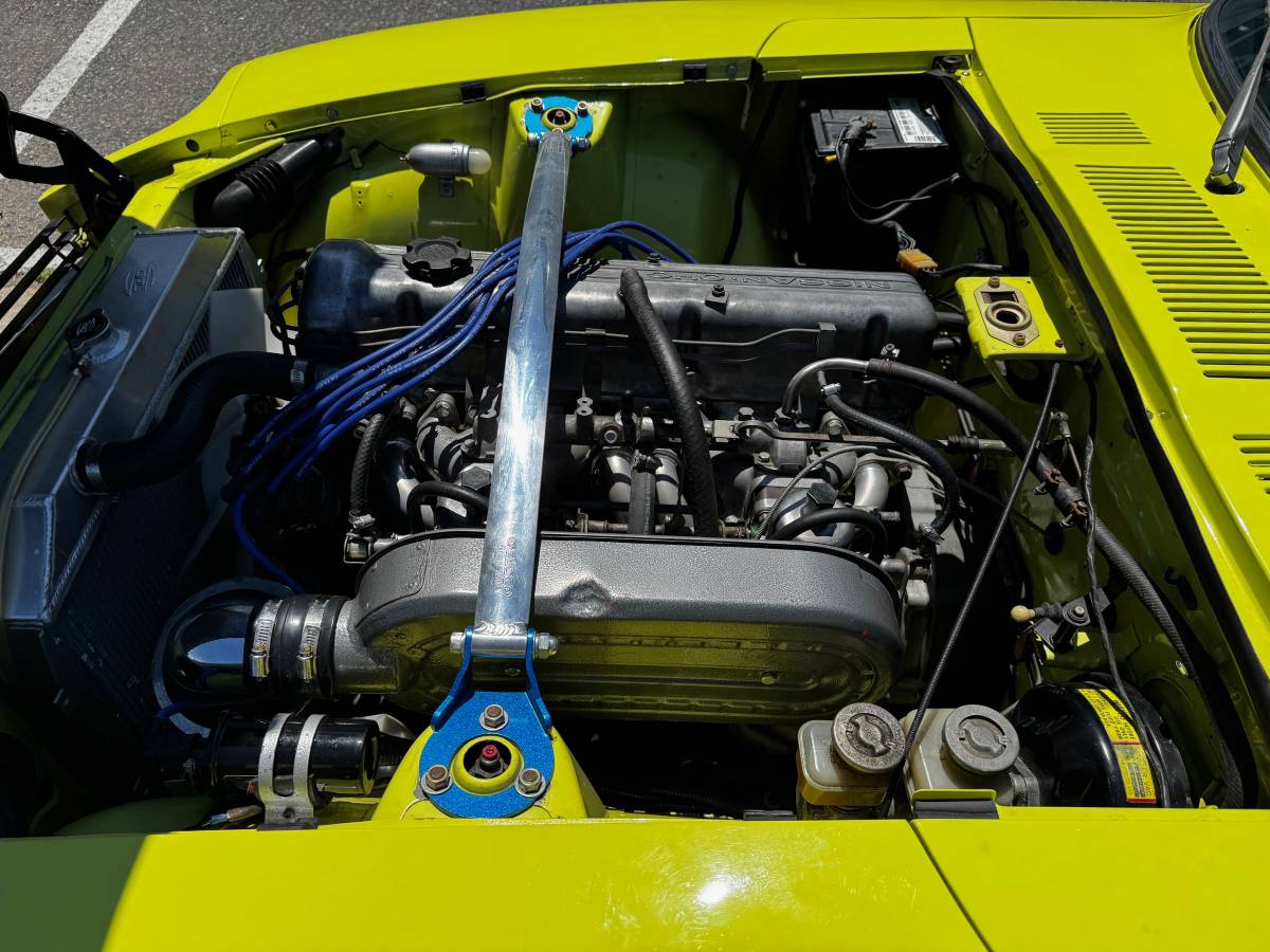 Datsun-240z-1971-yellow-6