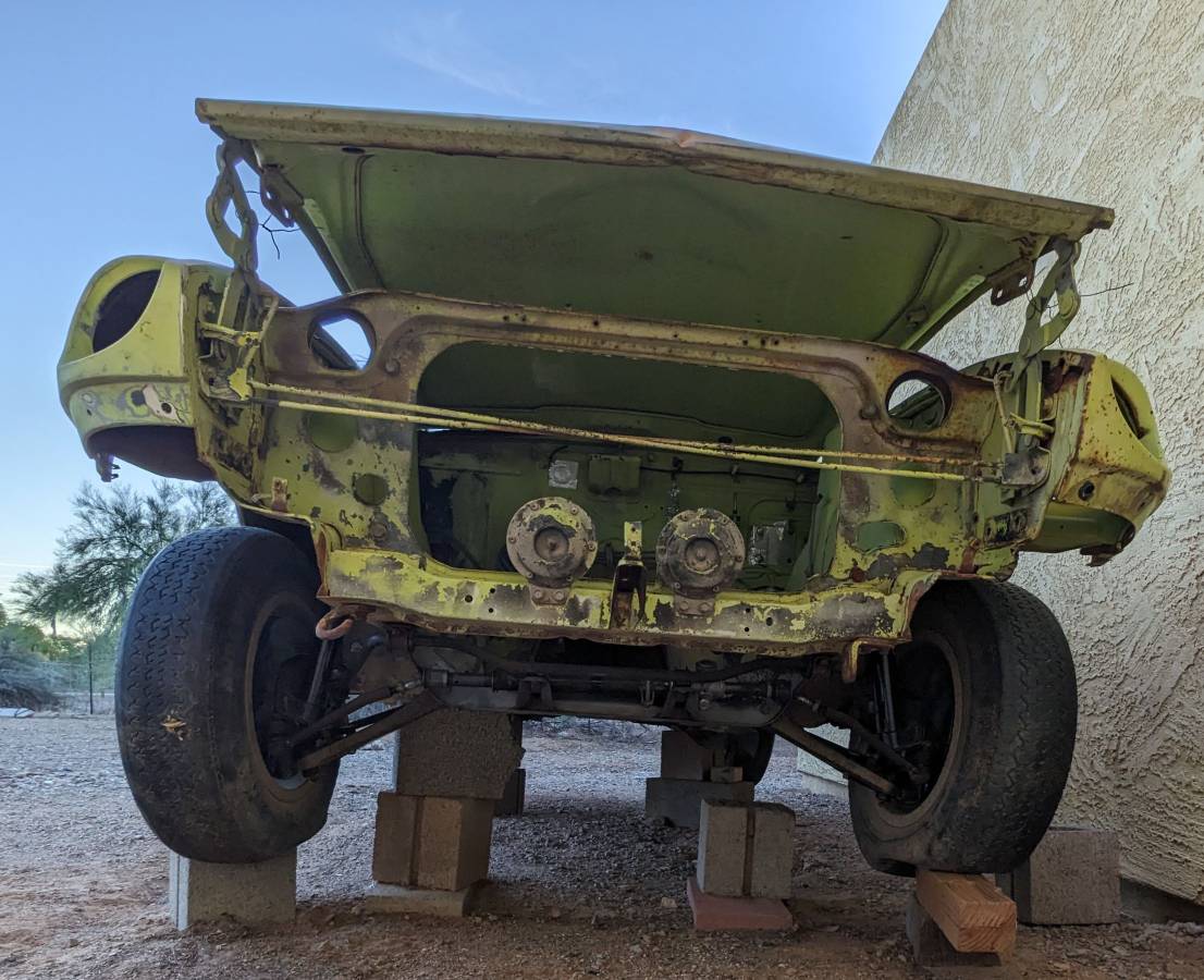 Datsun-240z-1972-yellow-1