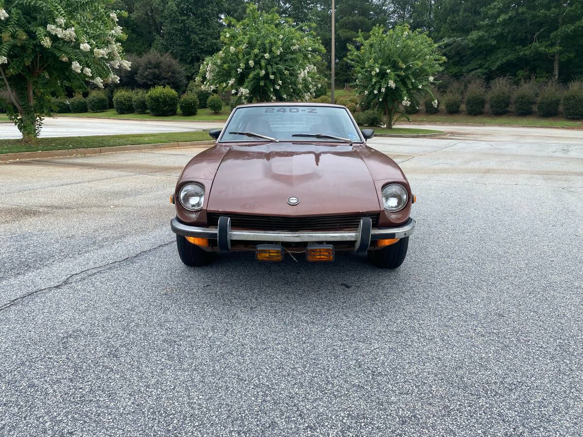 Datsun-240z-1973-brown-5
