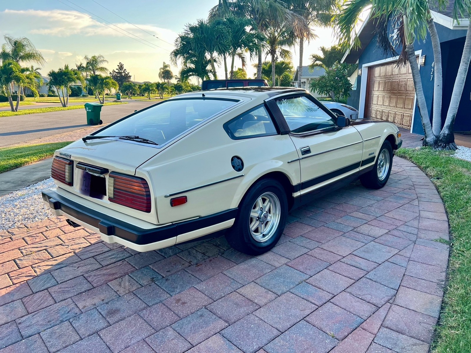 Datsun-280-ZX-1982-Coupe-10
