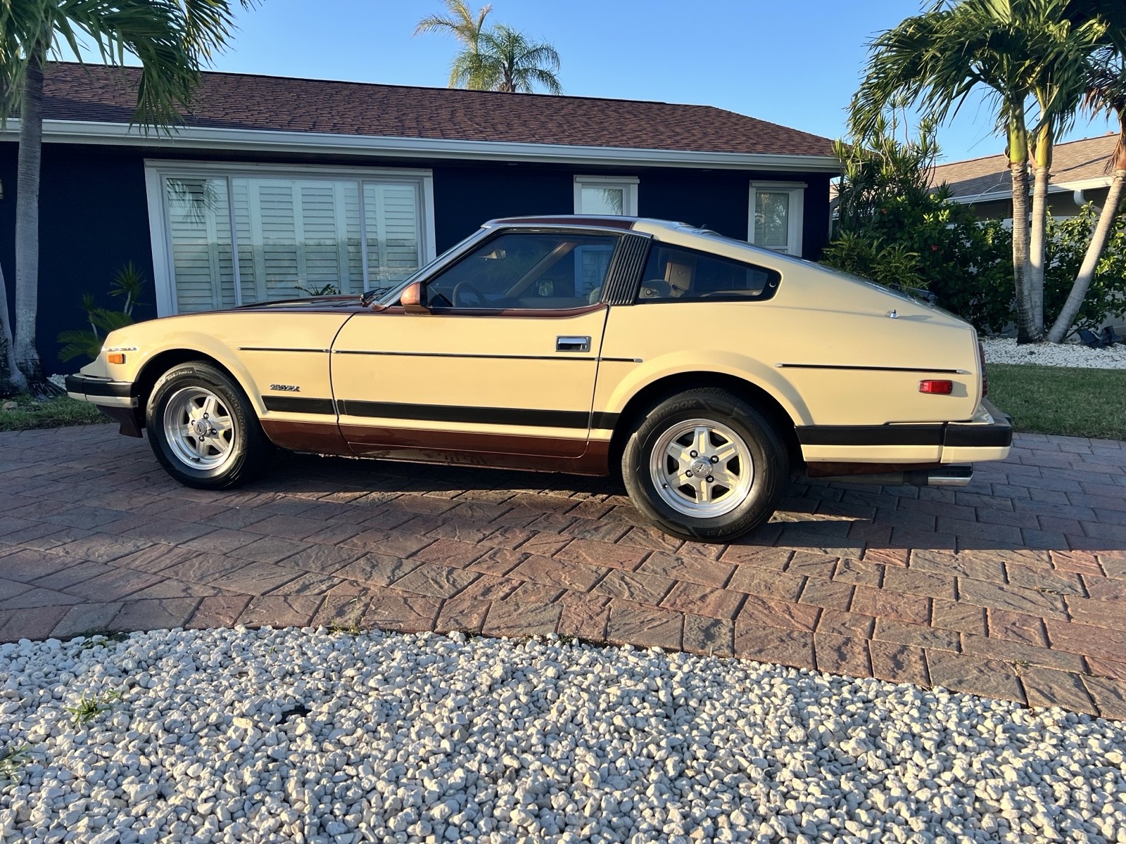 Datsun-280-ZX-1982-Coupe-14