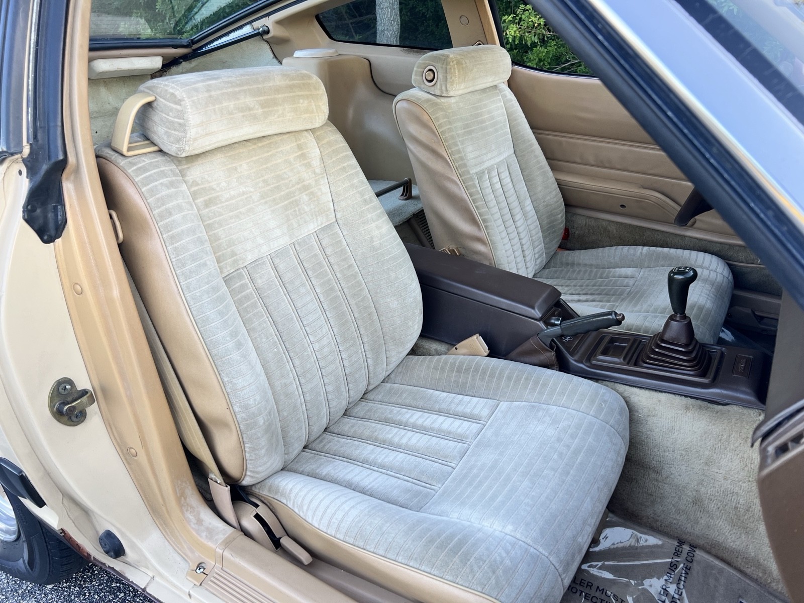 Datsun-280-ZX-1982-Coupe-15