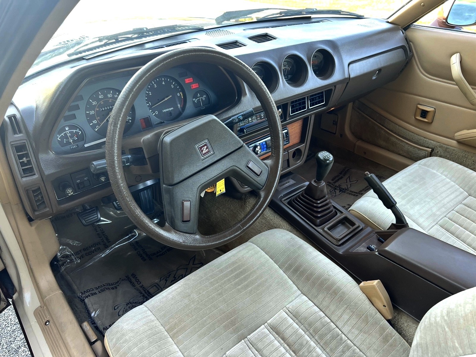 Datsun-280-ZX-1982-Coupe-18