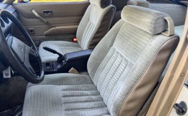 Datsun-280-ZX-1982-Coupe-20
