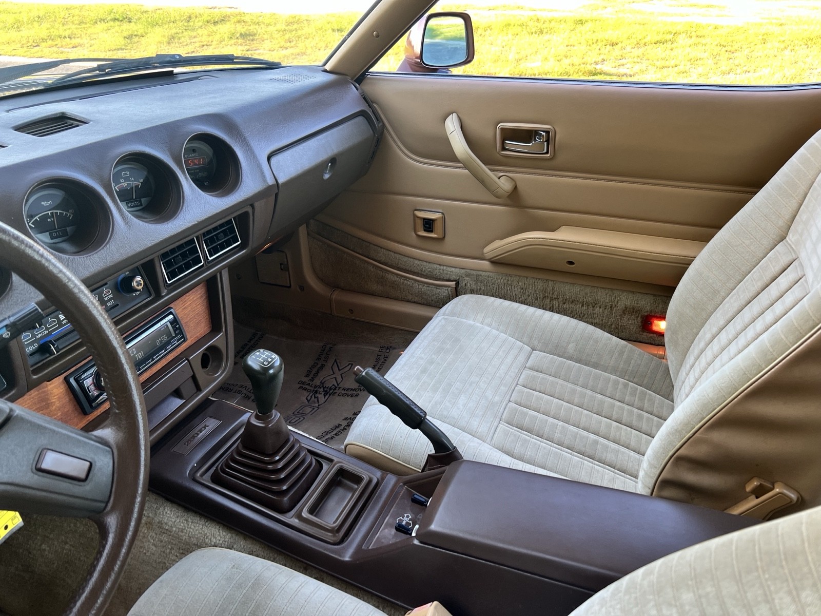 Datsun-280-ZX-1982-Coupe-21