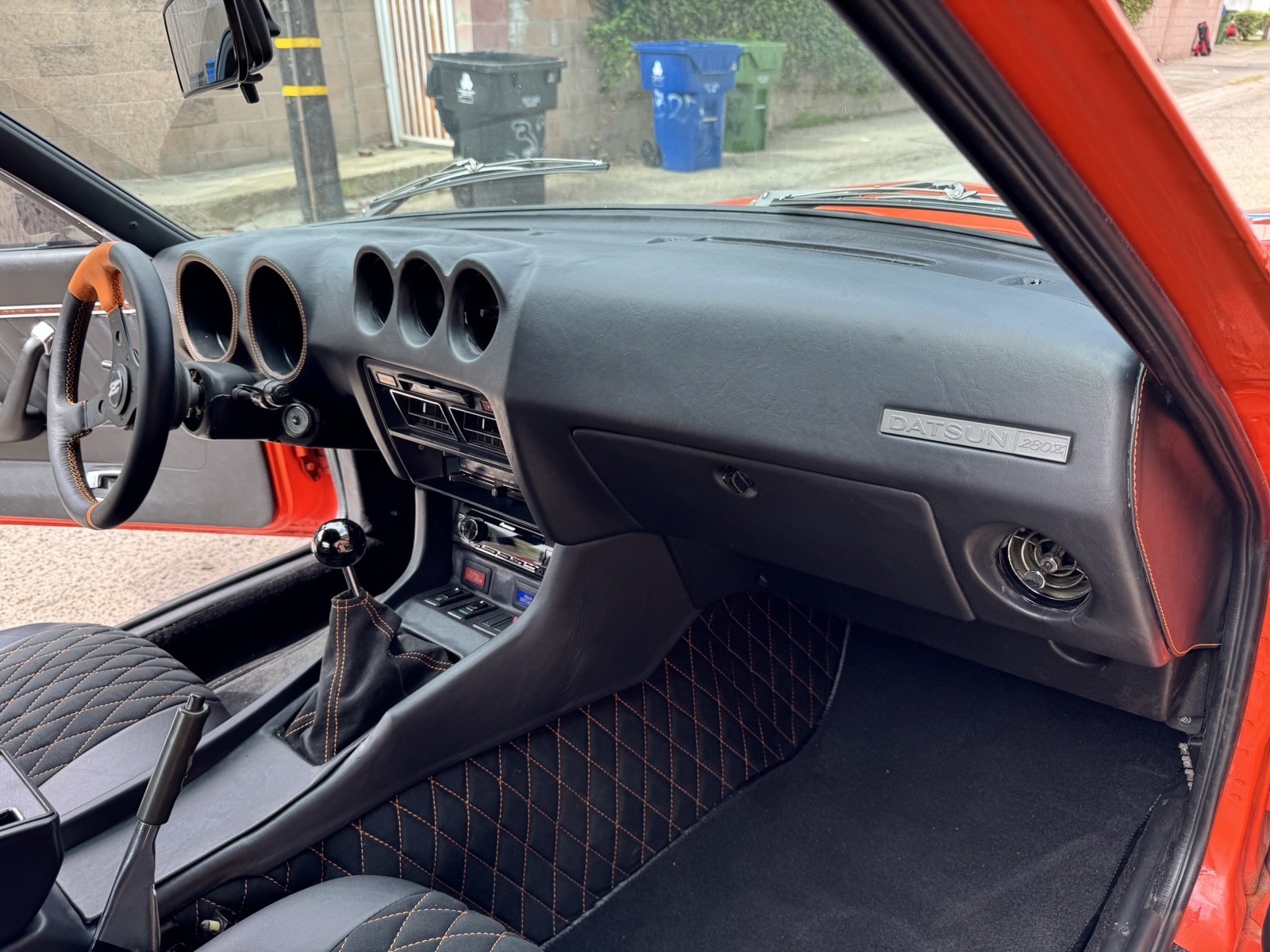Datsun-280Z-1976-18