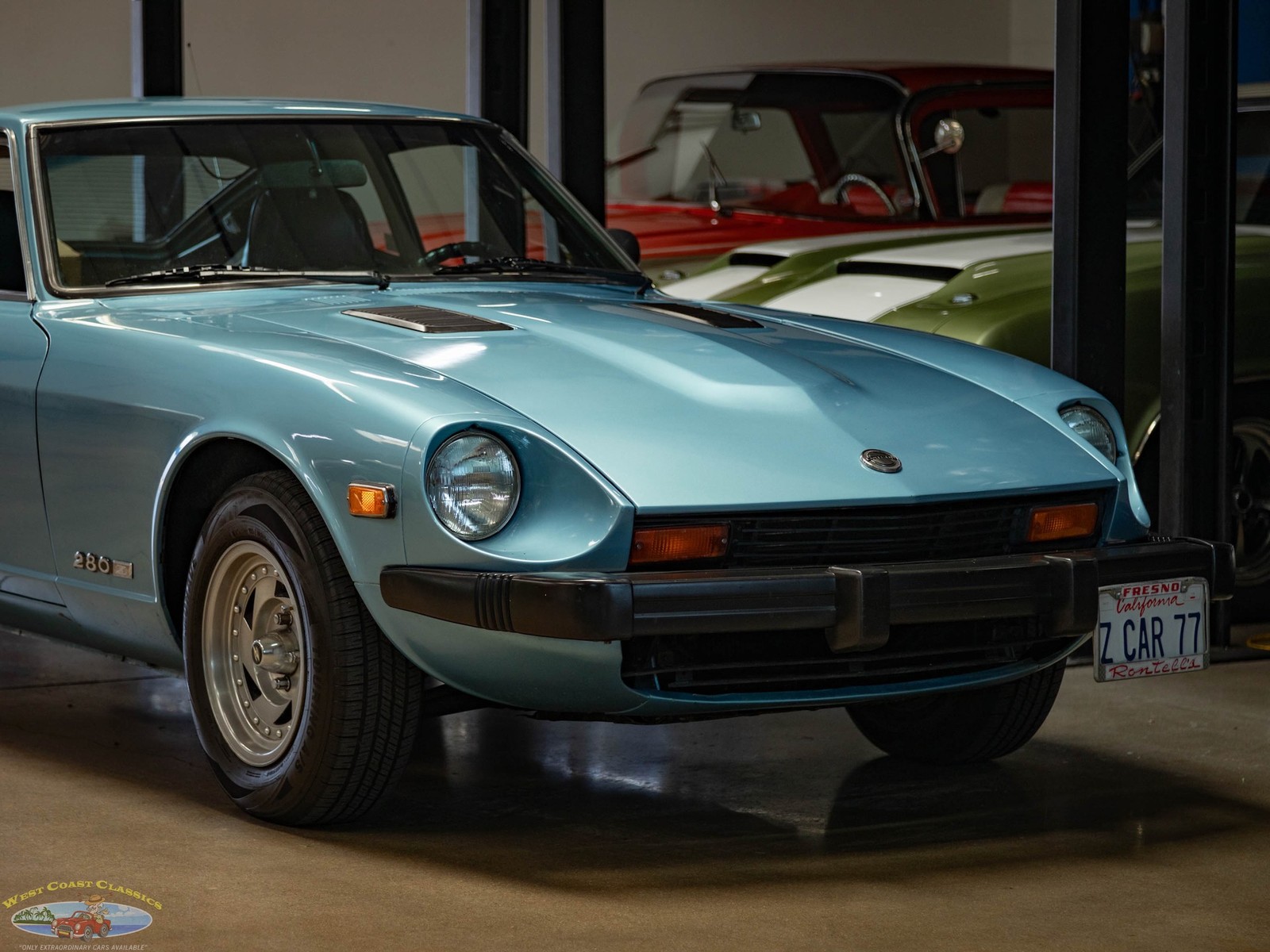 Datsun-280Z-5-spd-Coupe-1977-2-Door-Coupe-11
