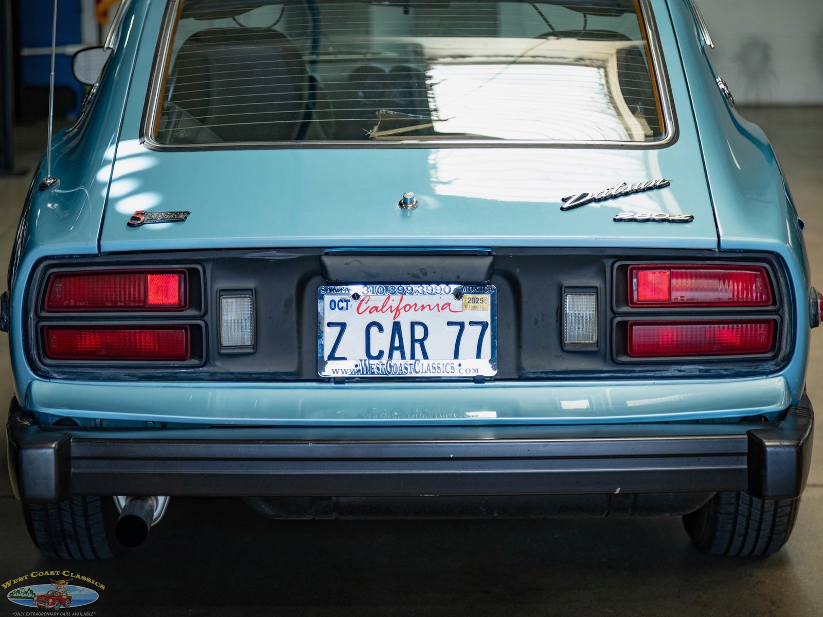 Datsun-280Z-5-spd-Coupe-1977-2-Door-Coupe-18