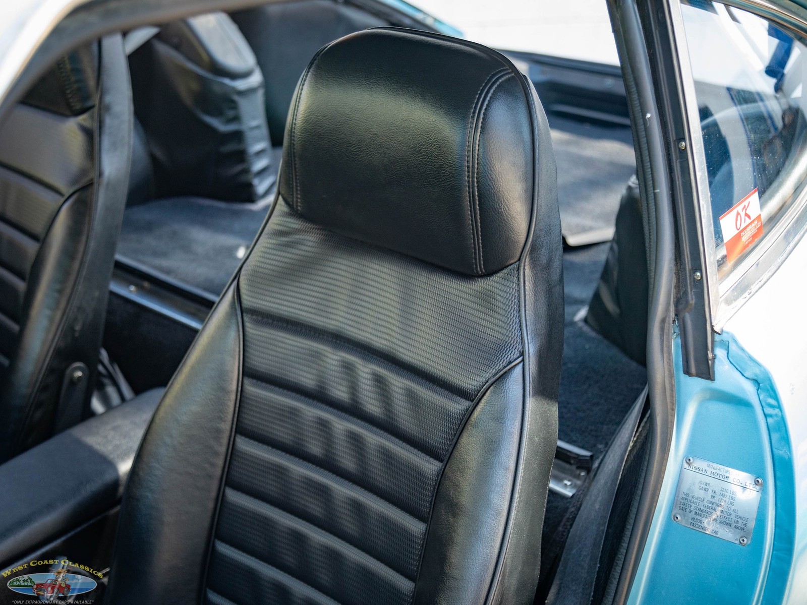 Datsun-280Z-5-spd-Coupe-1977-2-Door-Coupe-28