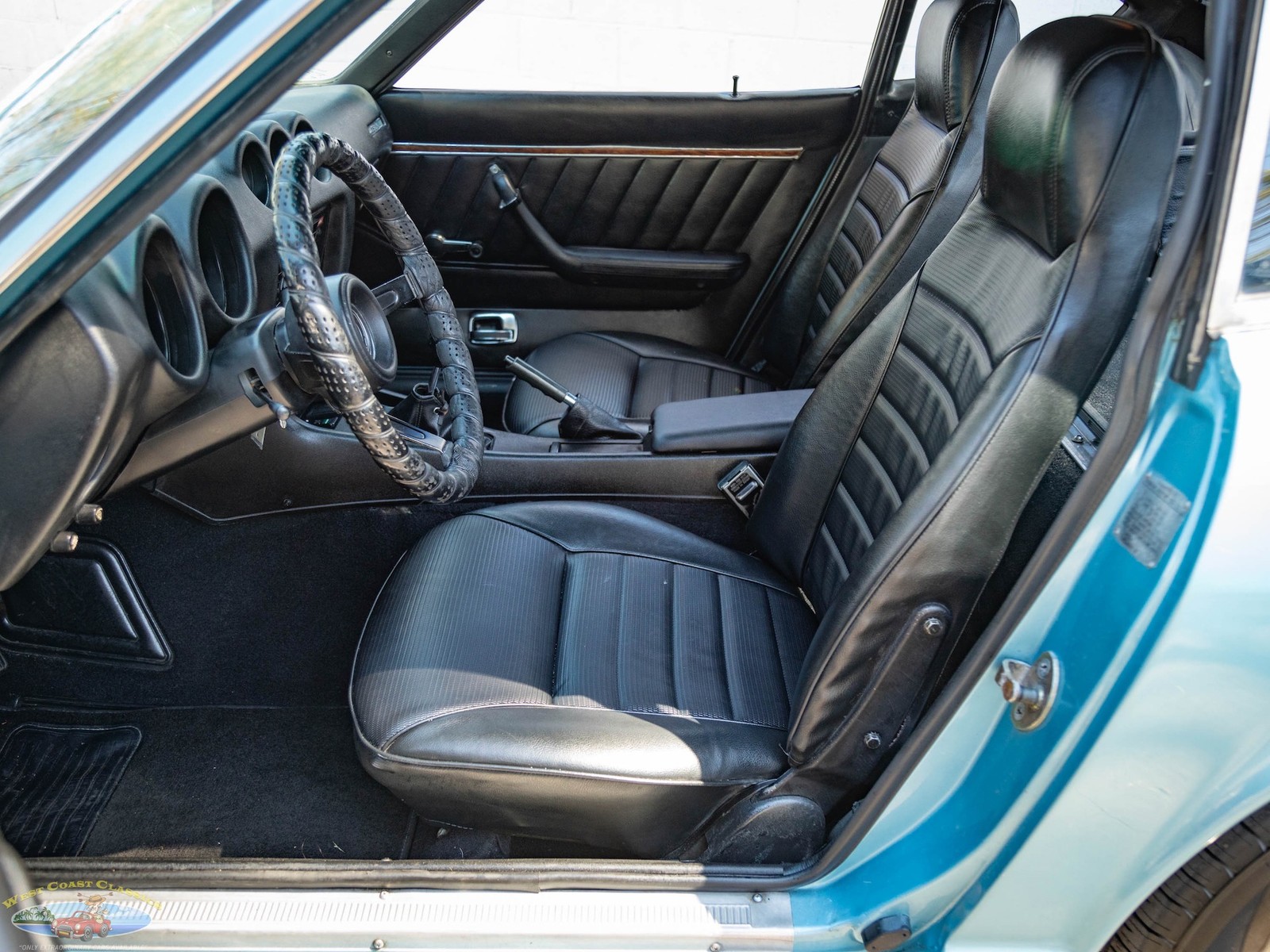 Datsun-280Z-5-spd-Coupe-1977-2-Door-Coupe-29