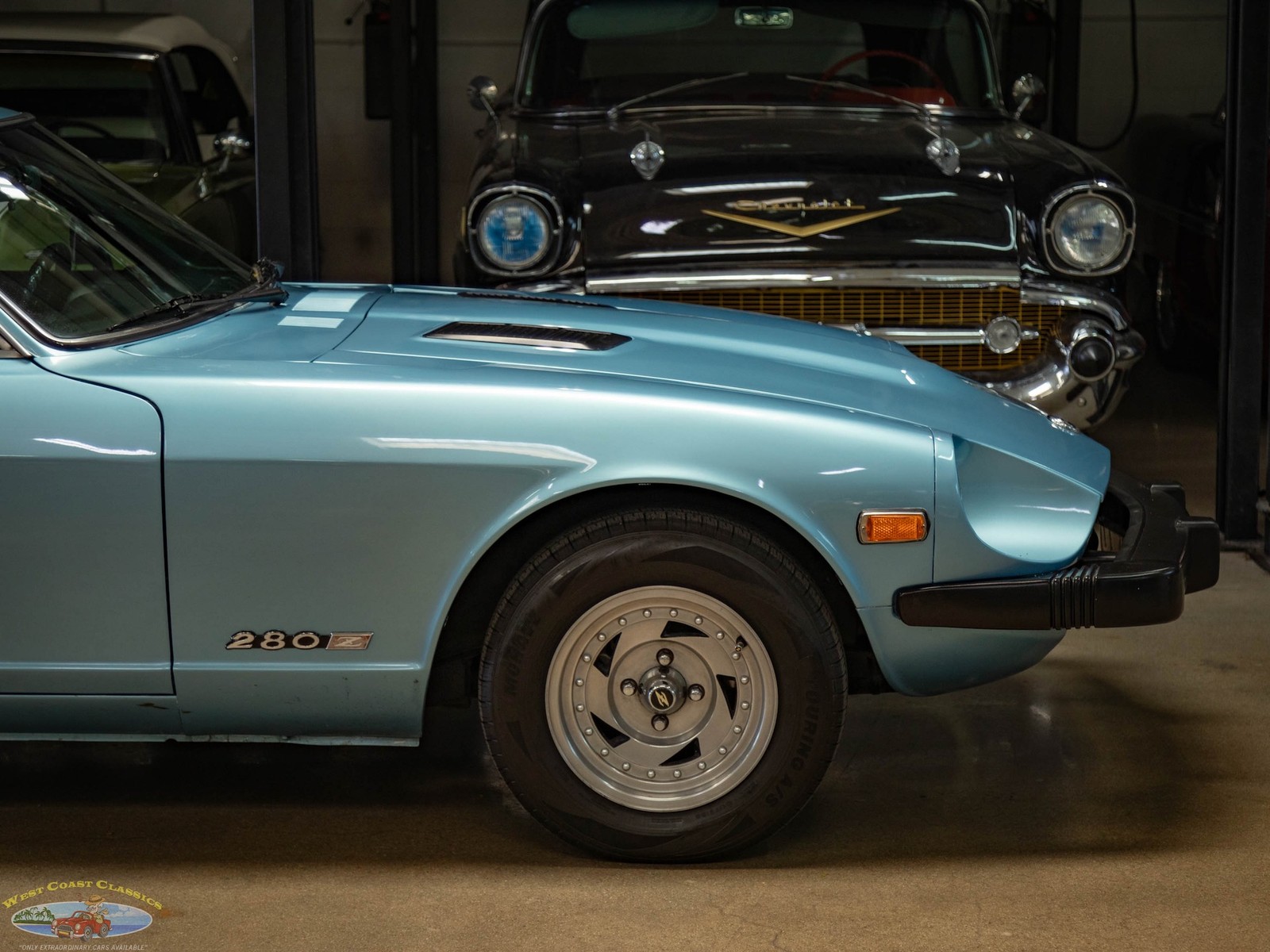 Datsun-280Z-5-spd-Coupe-1977-2-Door-Coupe-3