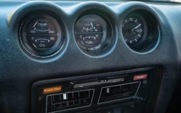 Datsun-280Z-5-spd-Coupe-1977-2-Door-Coupe-38