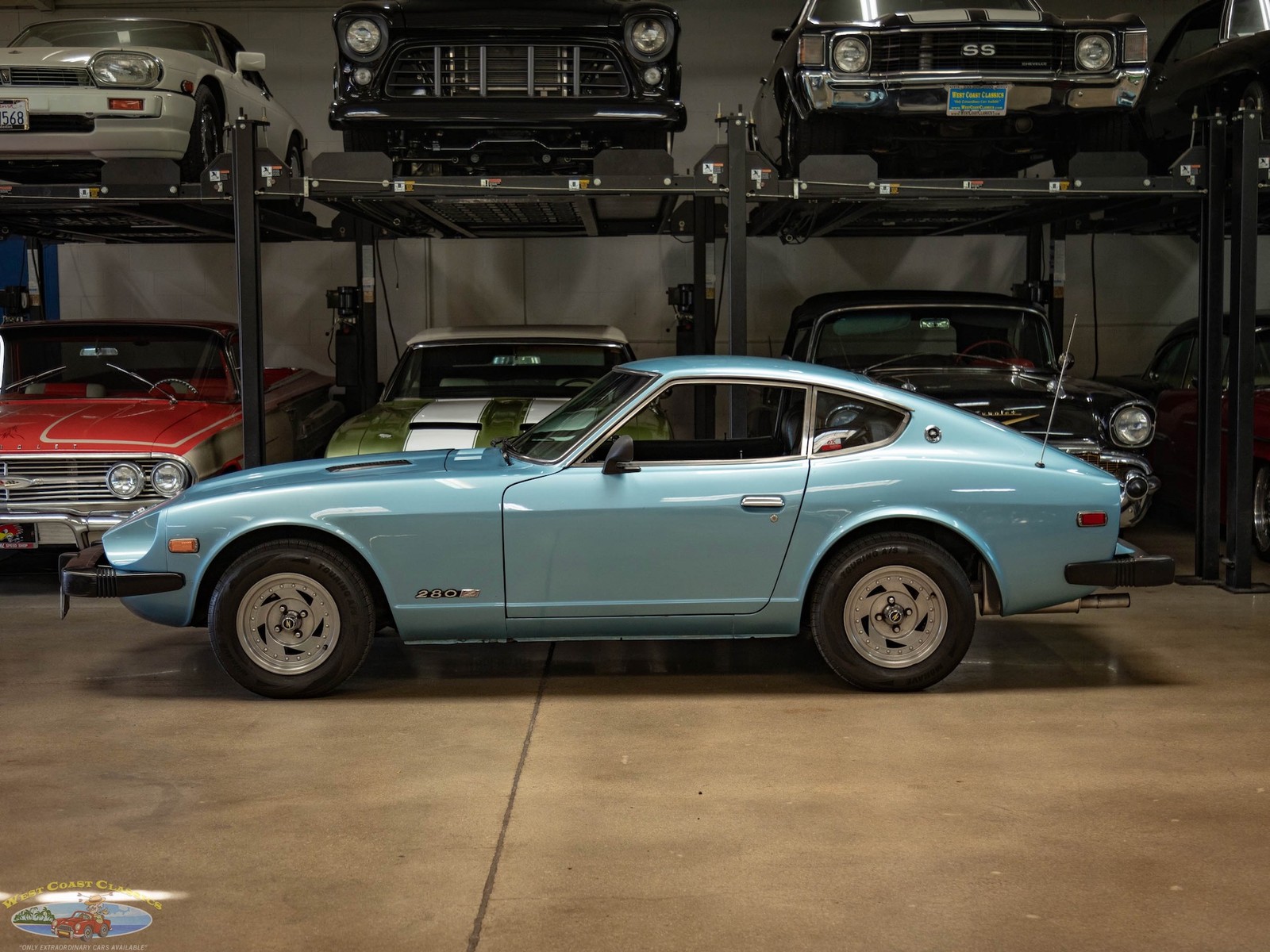 Datsun-280Z-5-spd-Coupe-1977-2-Door-Coupe-5