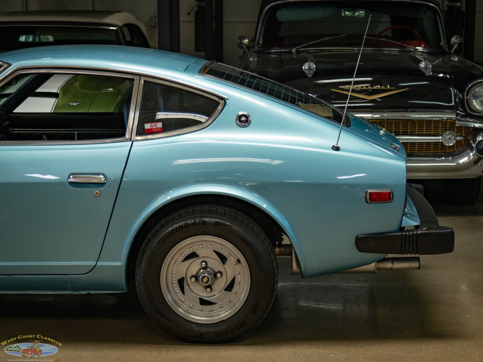 Datsun-280Z-5-spd-Coupe-1977-2-Door-Coupe-6