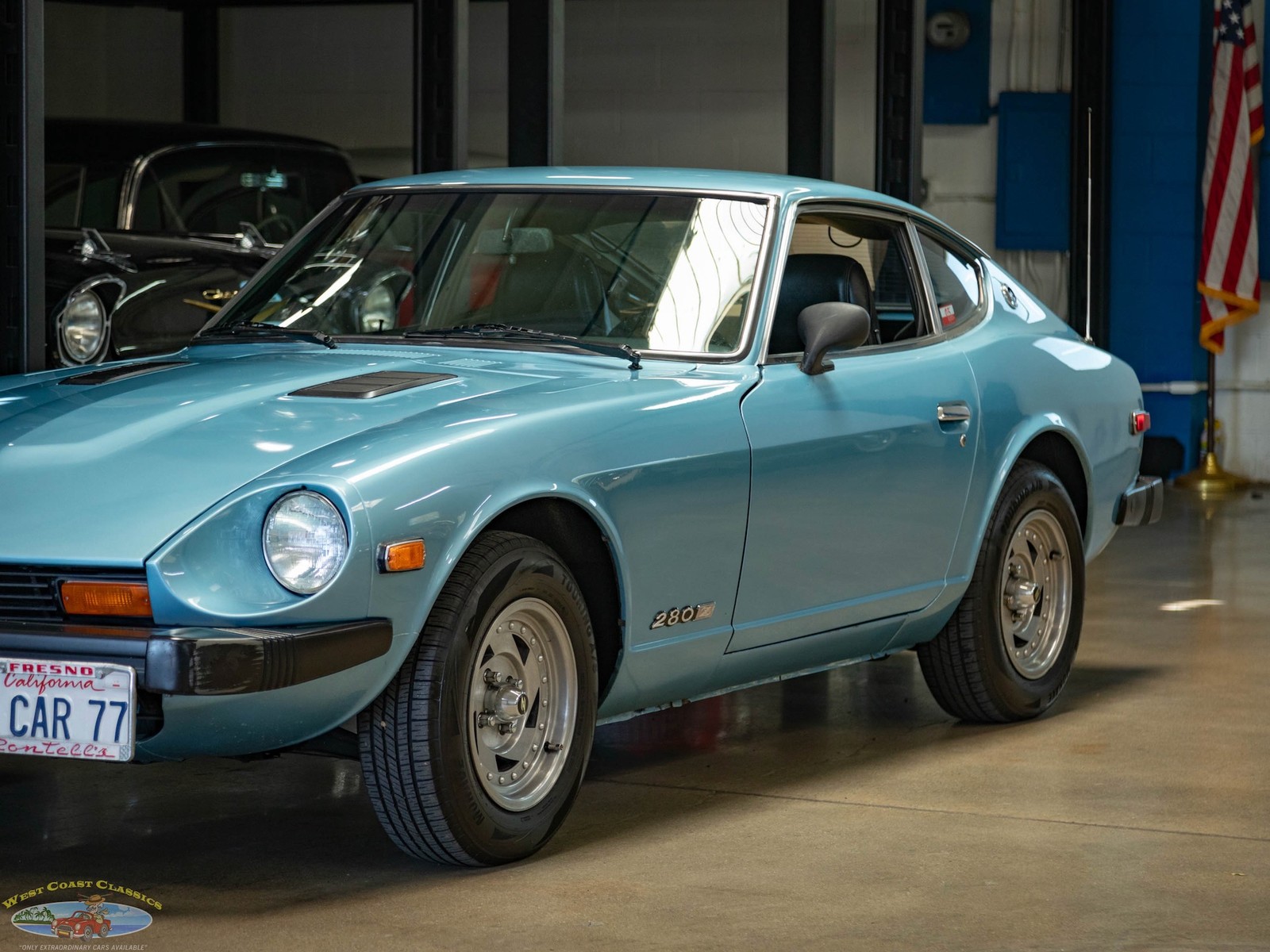Datsun-280Z-5-spd-Coupe-1977-2-Door-Coupe-8