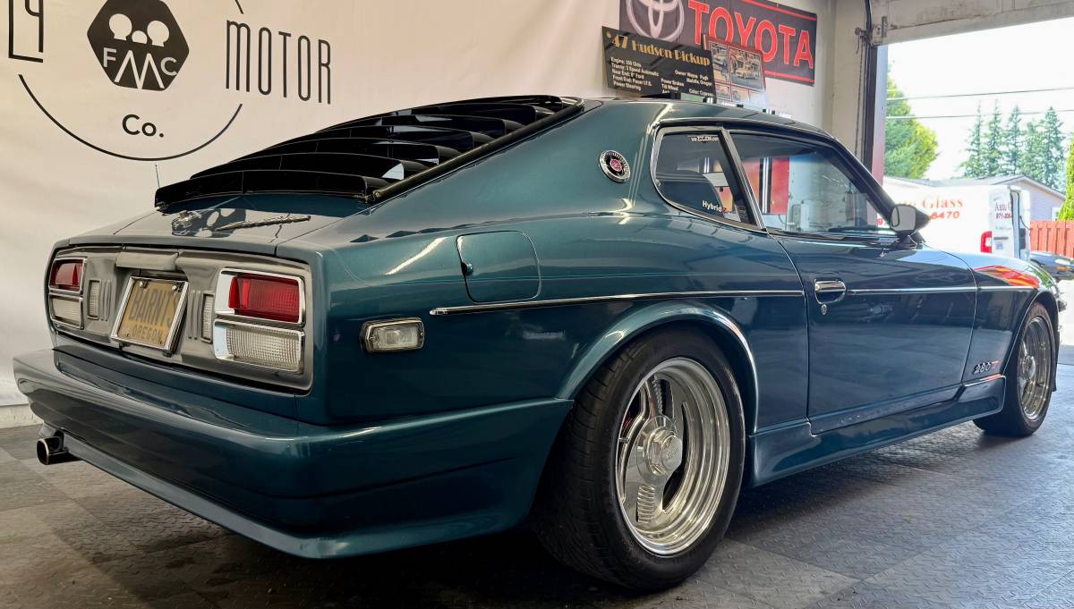 Datsun-280zx-1976-custom-2