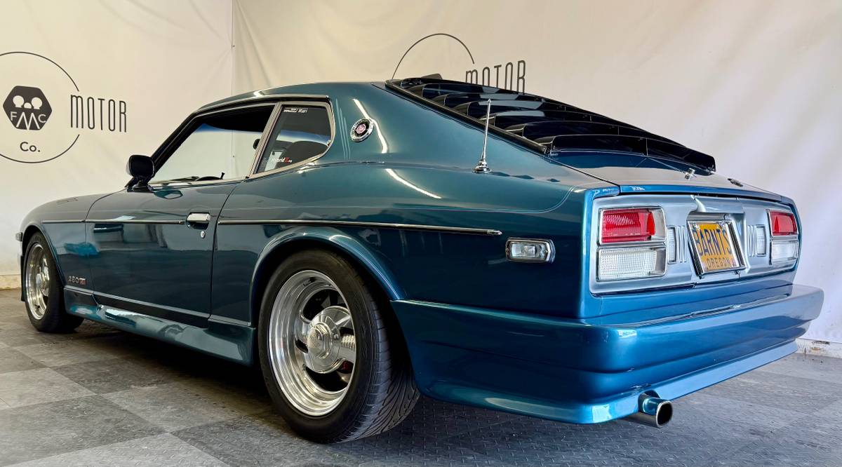 Datsun-280zx-1976-custom-4