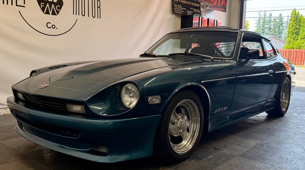 Datsun-280zx-1976-custom-6