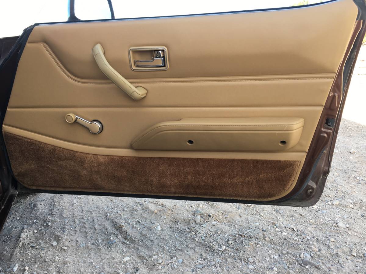 Datsun-280zx-1979-brown-4