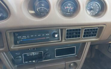 Datsun-280zx-1979-brown-8