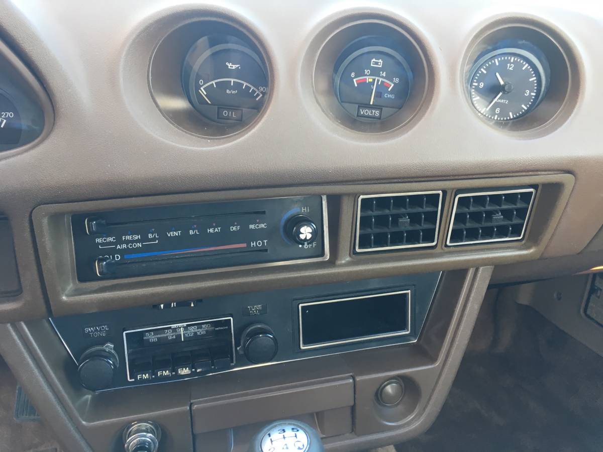 Datsun-280zx-1979-brown-8