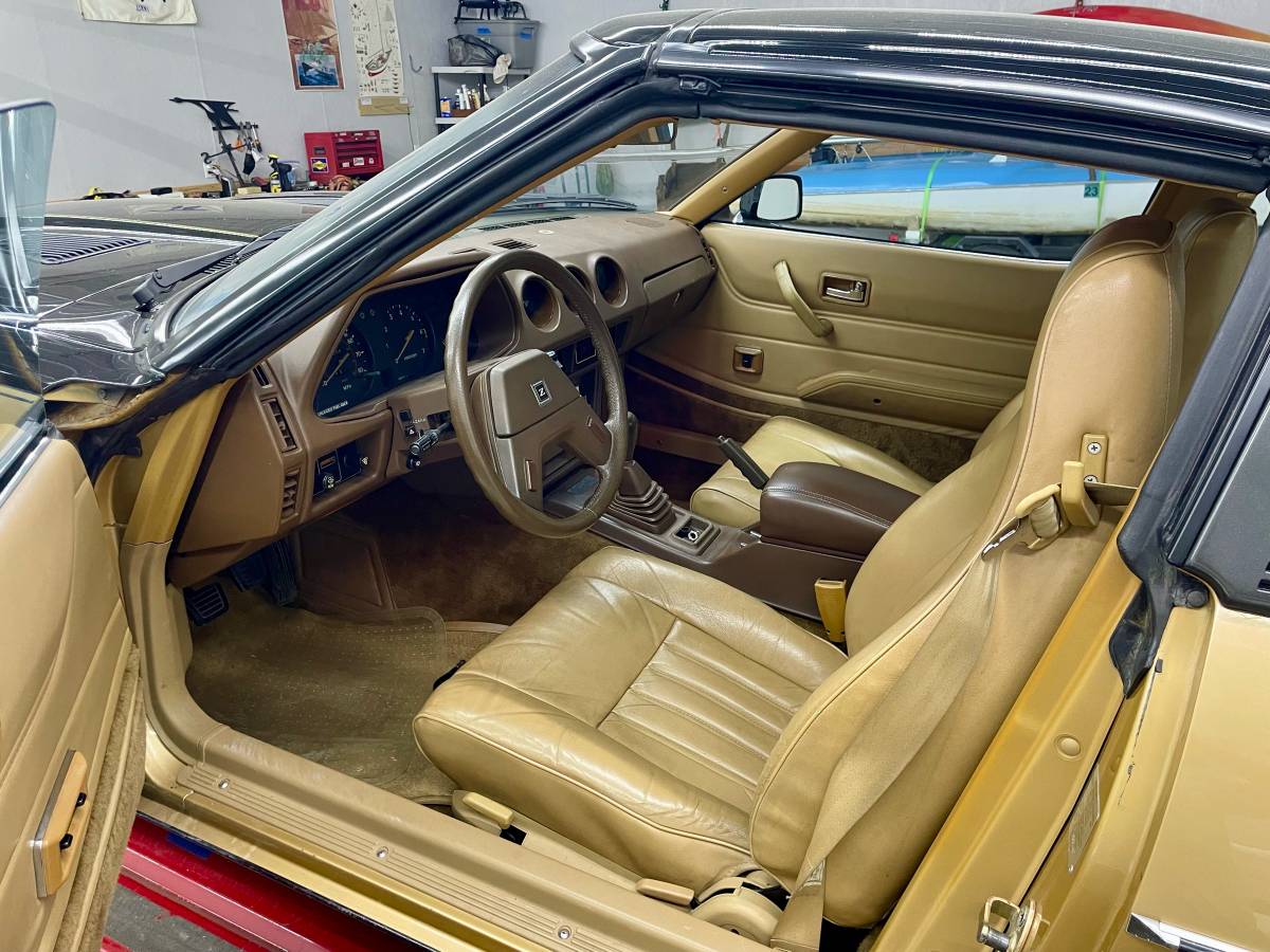 Datsun-280zx-1980-custom-9