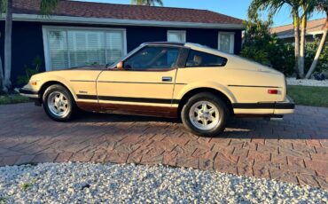 Datsun-280zx-1982-brown-12