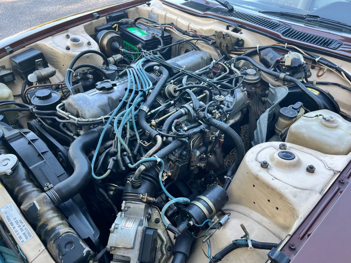 Datsun-280zx-1982-brown-9
