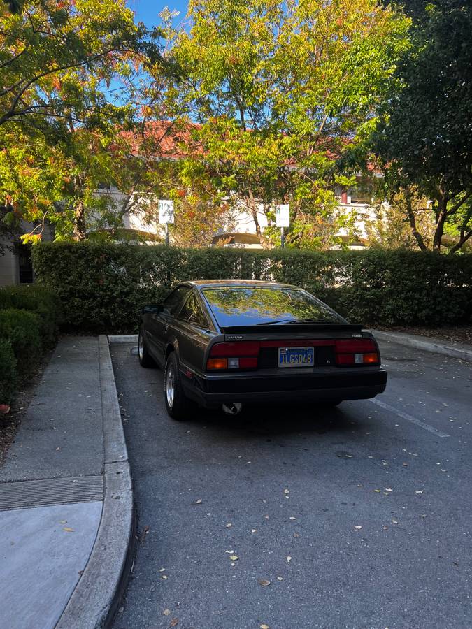 Datsun-300zx-1984-grey-1