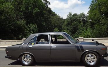 Datsun-510-1969-grey-2