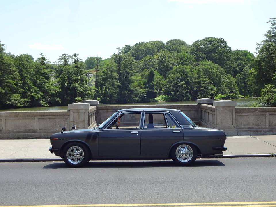 Datsun-510-1969-grey-3