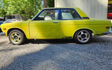 Datsun-510-1973-yellow-13